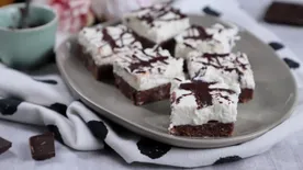 Sütés nélkül készül a fantasztikus Túró Rudi-szelet, ez a recept mindent visz