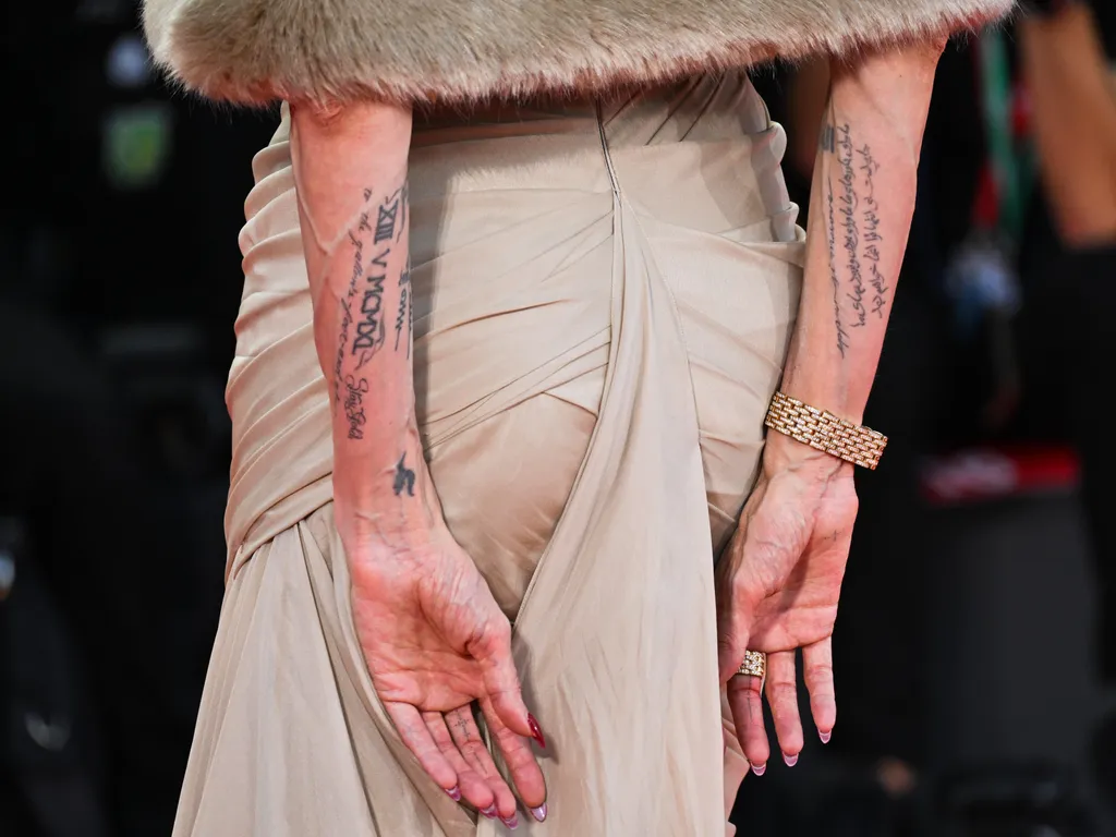 Galéria - kitetovált sztárok - RIPOST - Adrián