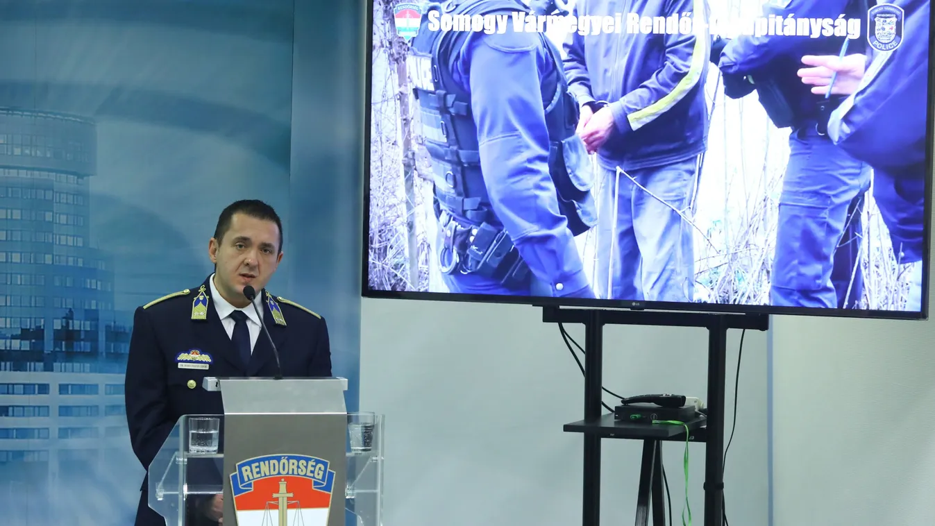 Egy éven át titkolta a férfi, hogy megölte édesanyját