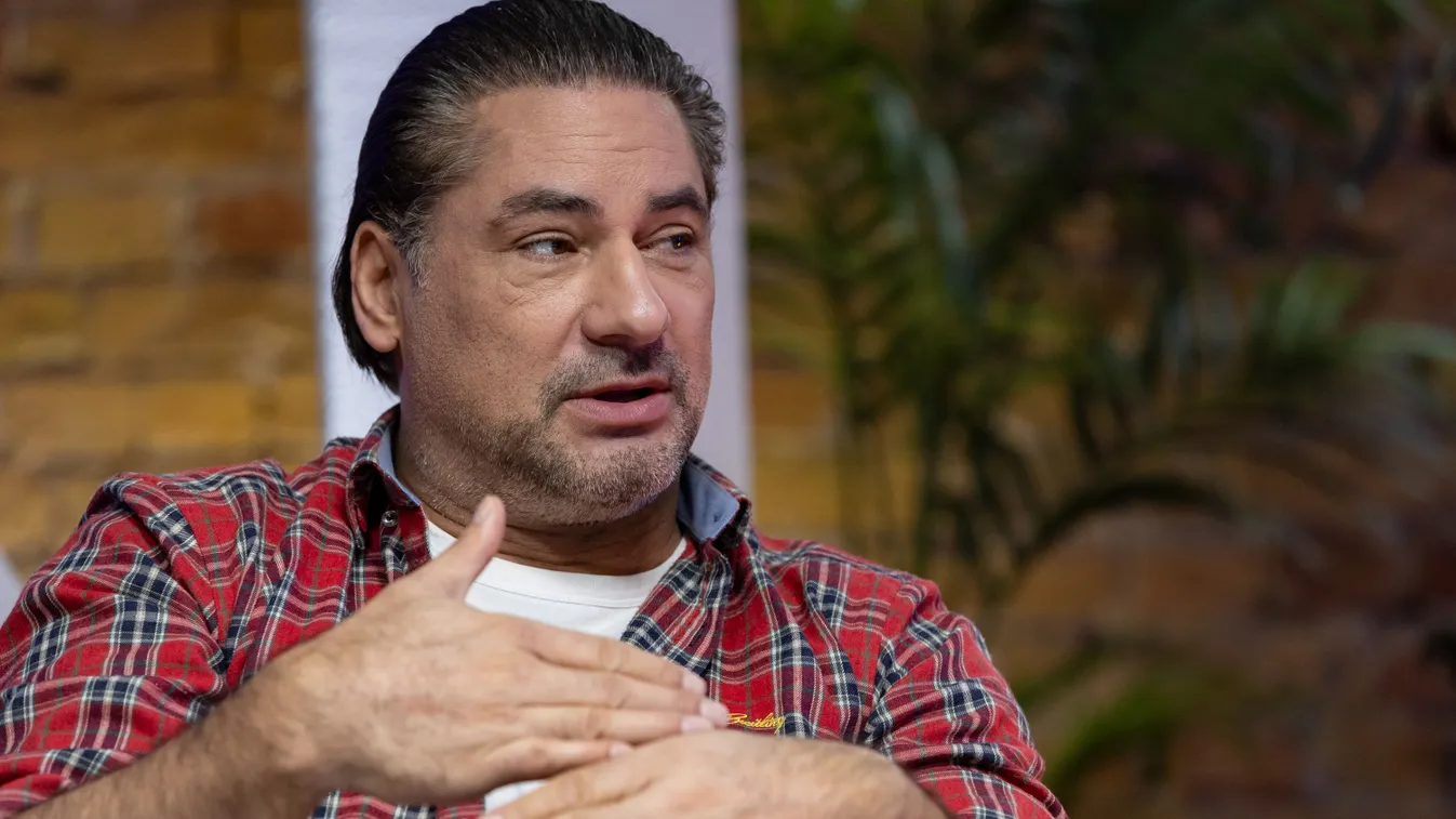 Árpa Attila a csinos nőkről vallott