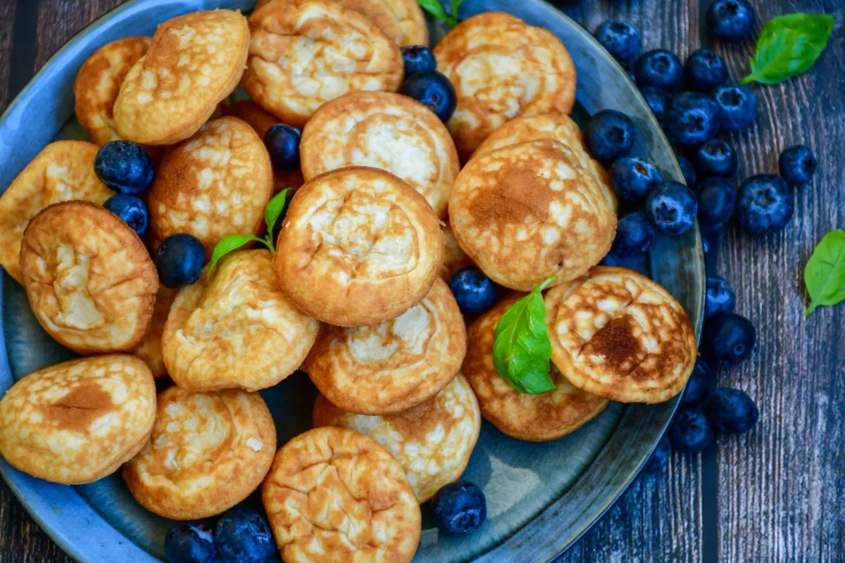 Palacsintát banánnal Homemade,Dutch,Poffertjes,Mini,Pancakes,With,Butter,,,Powdered,Sugar