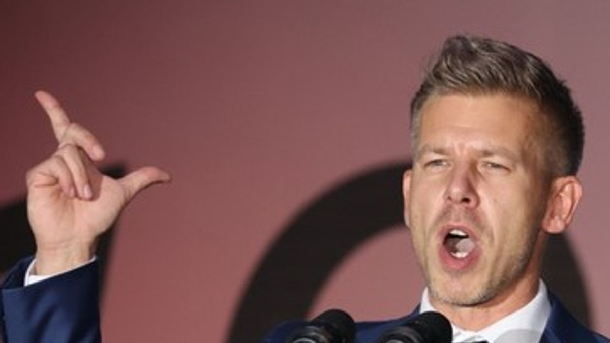 Nőjogi konferenciát akar tartani a nőkkel folyton bunkón beszélő Magyar Péter