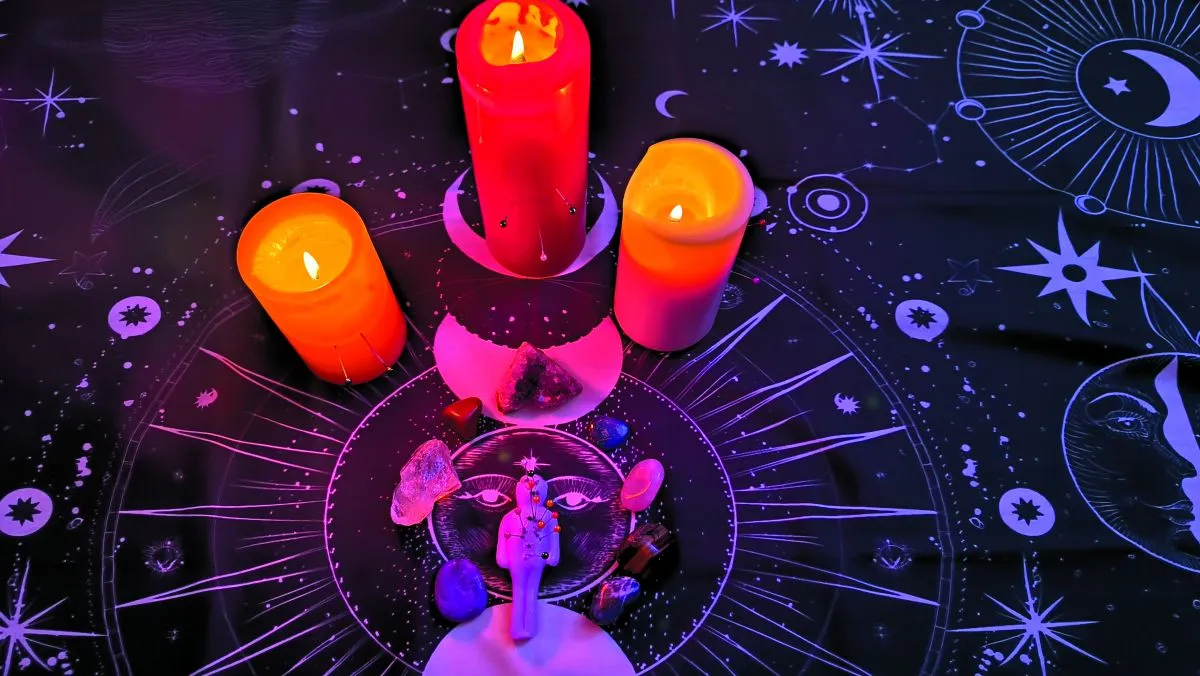 Freya jósnő a Valóság rovatban, többek között az ördögűzés tudományáról, hogy azt orvosi vizsgálat előzi meg   RIPOST