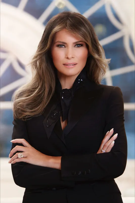 Official Portrait of First Lady Melania Trump