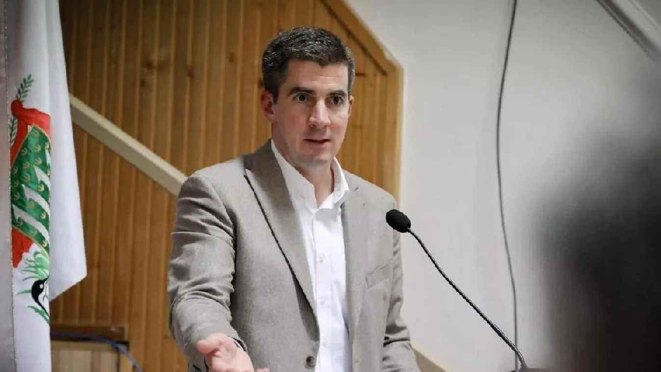 Kocsi Máté bevitt egy "jobbegyenest" Gyurcsánynak