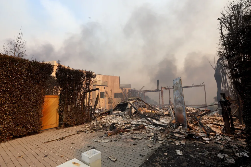 Galéria - Sztárok otthona égett porig Los Angelesben - RIPOST