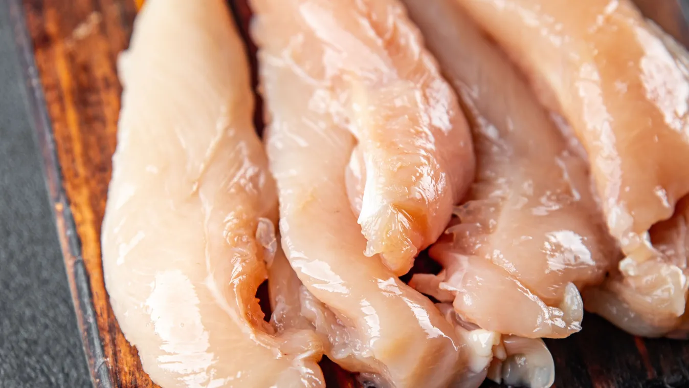 Ezért áztasd sütés előtt sós vízbe a csirkehúst