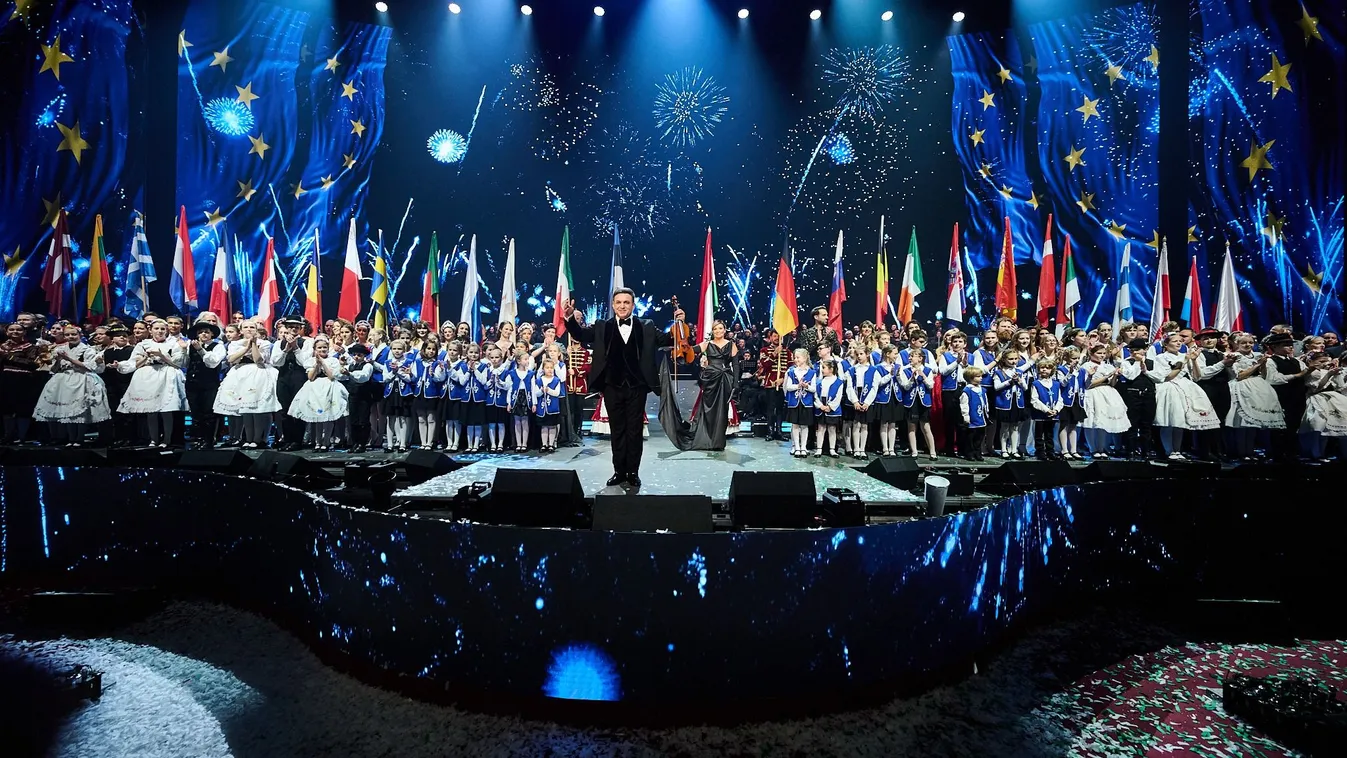 Dupla telt házas siker volt Mága Zoltán újévi koncertje