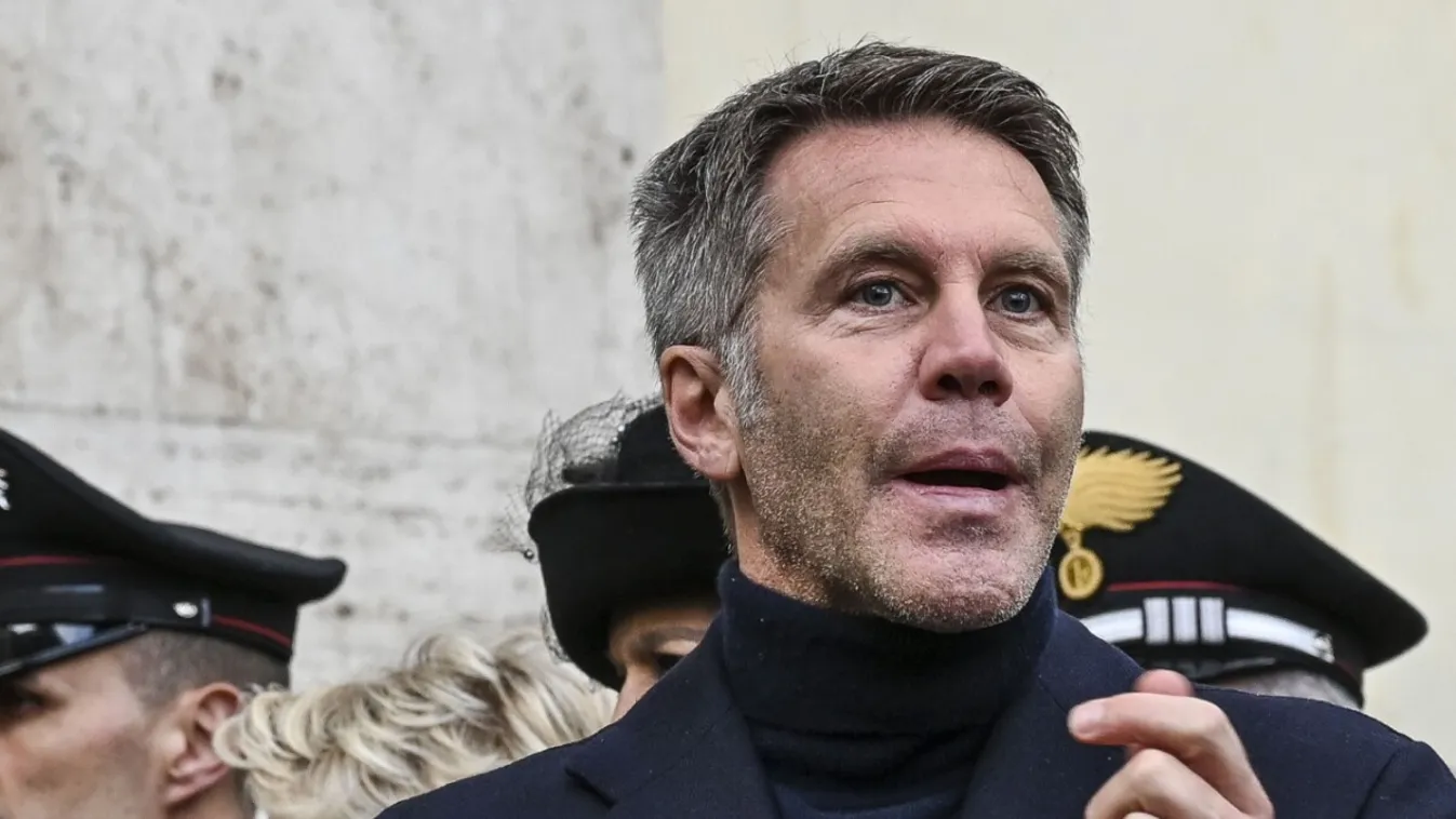 Olaszország hercege prostituáltat bérelt, hogy tanuljon tőle