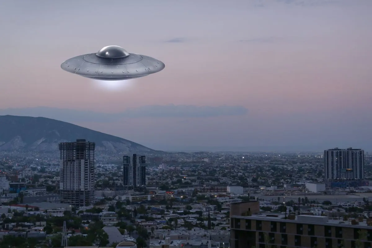 Alien,Spaceship,Flying,Over,City,In,Morning.,Ufo,,Extraterrestrial,Visitors