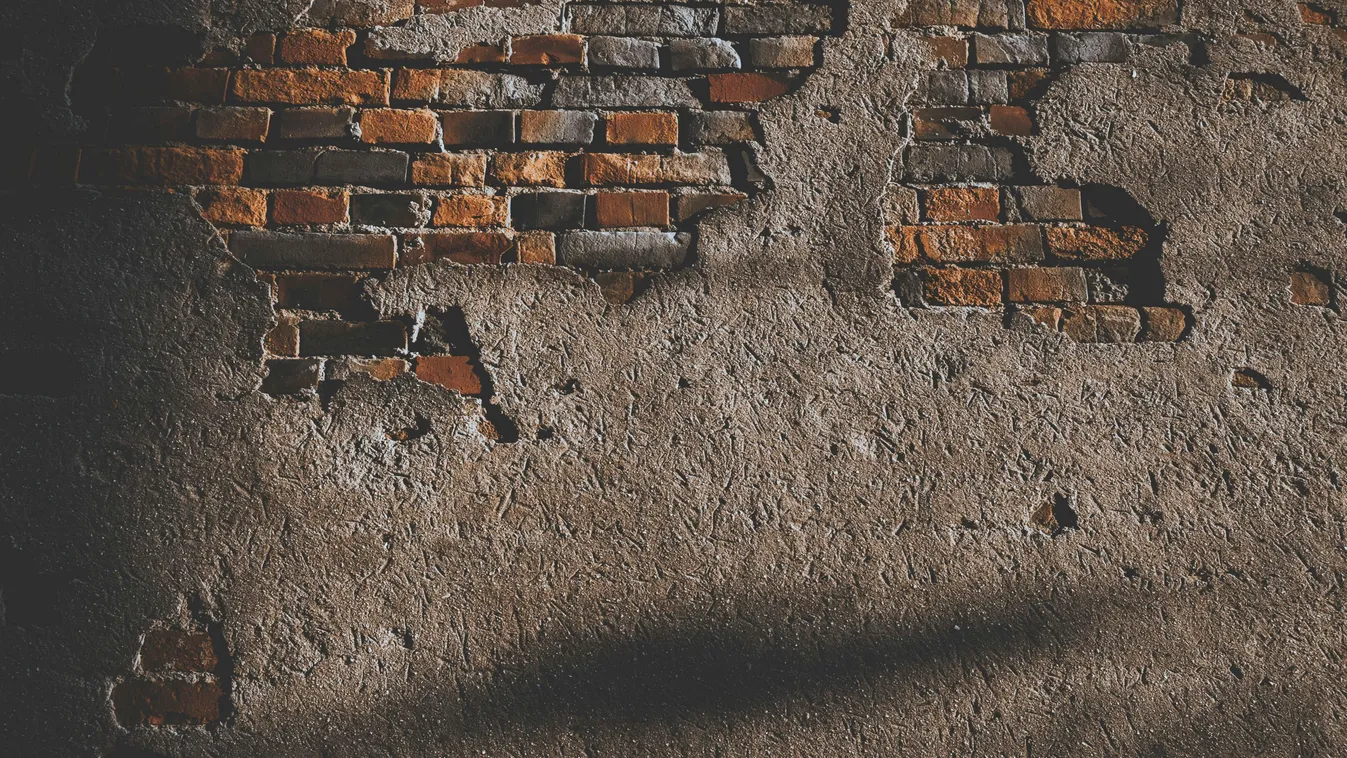 46 éves titokra találtak egy falban házfelújítás közben