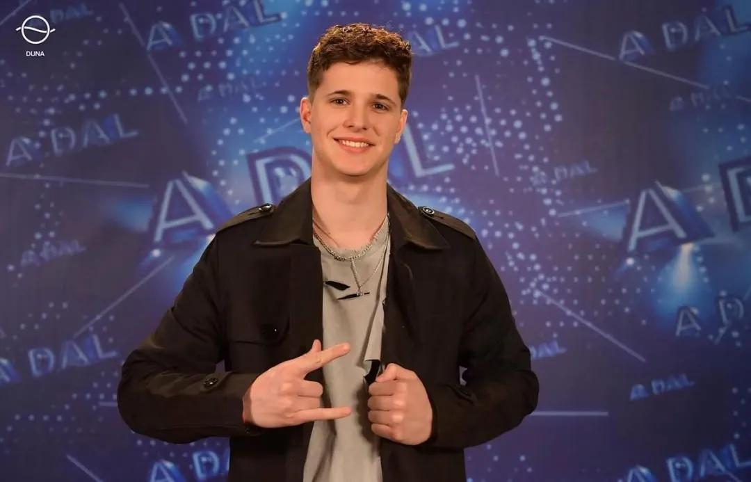 zámbó jimmy hangján énekel bradics jácint