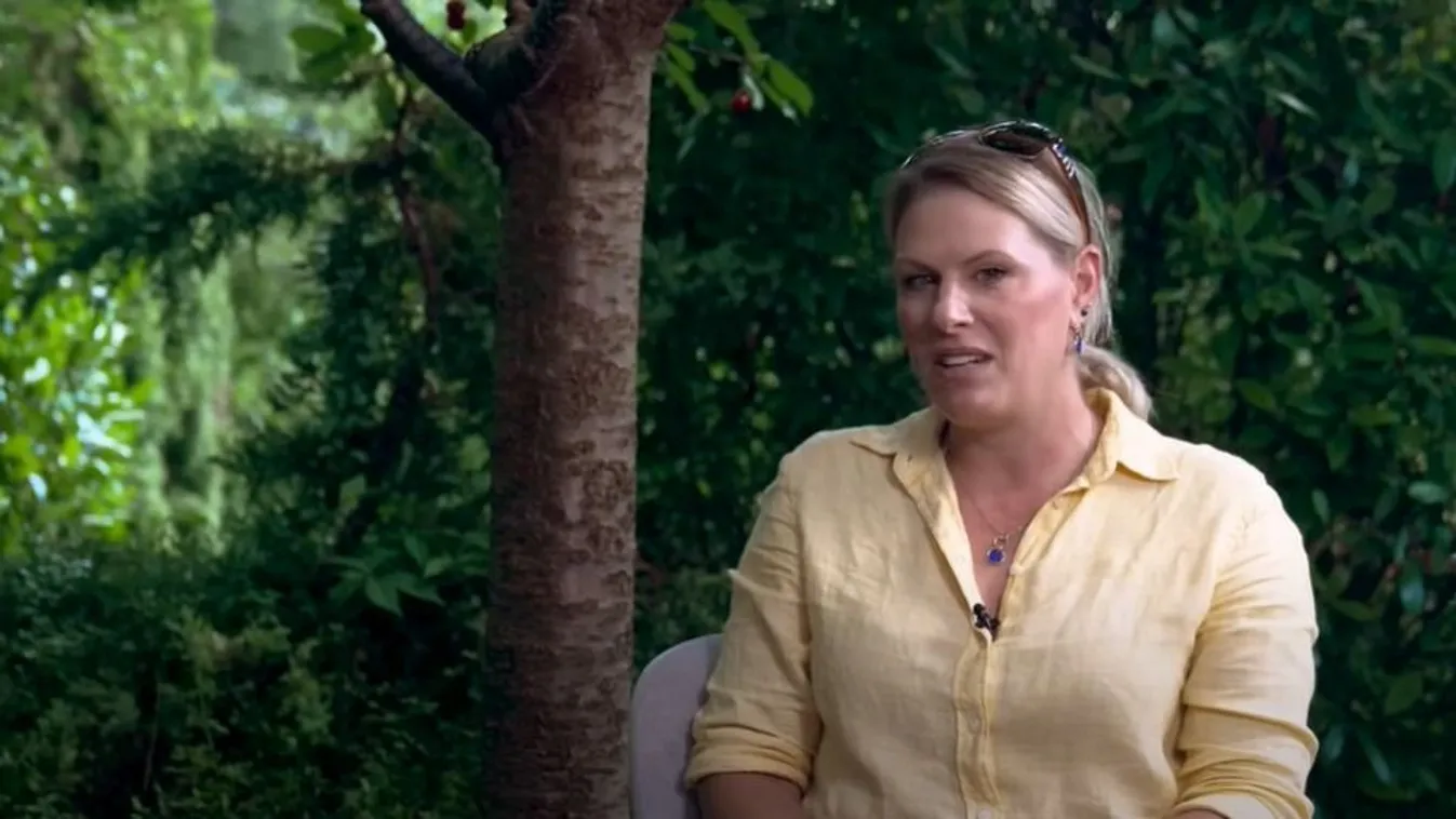 Oroszlán Szonja örök emléket állított