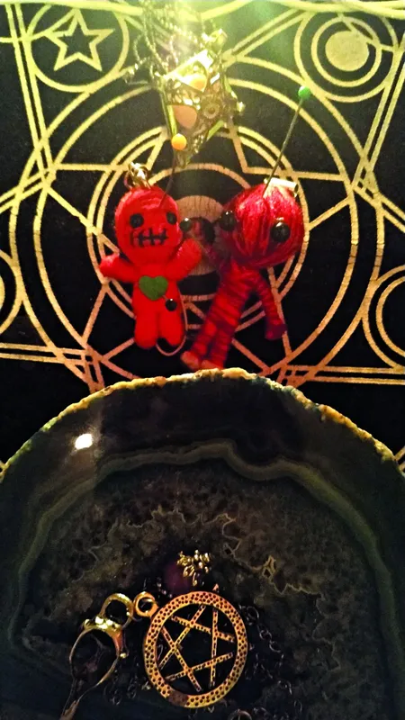 Freya jósnő a Valóság rovatban, többek között az ördögűzés tudományáról, hogy azt orvosi vizsgálat előzi meg   RIPOST