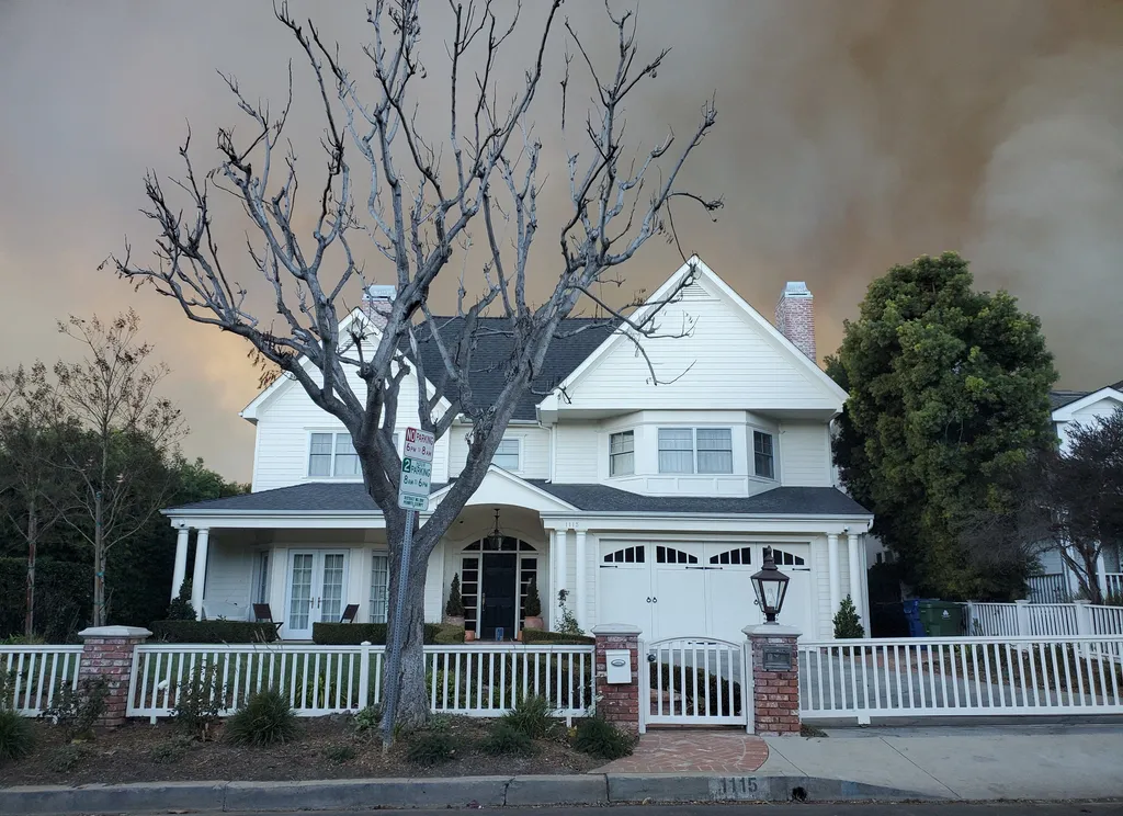 Galéria - Sztárok otthona égett porig Los Angelesben - RIPOST