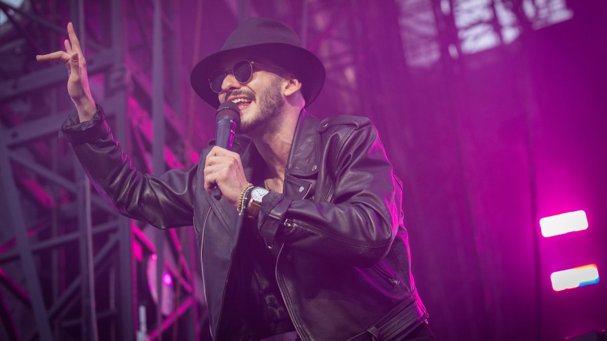 Folytatódik az Azahriah-őrület, az énekes nem tűnt el