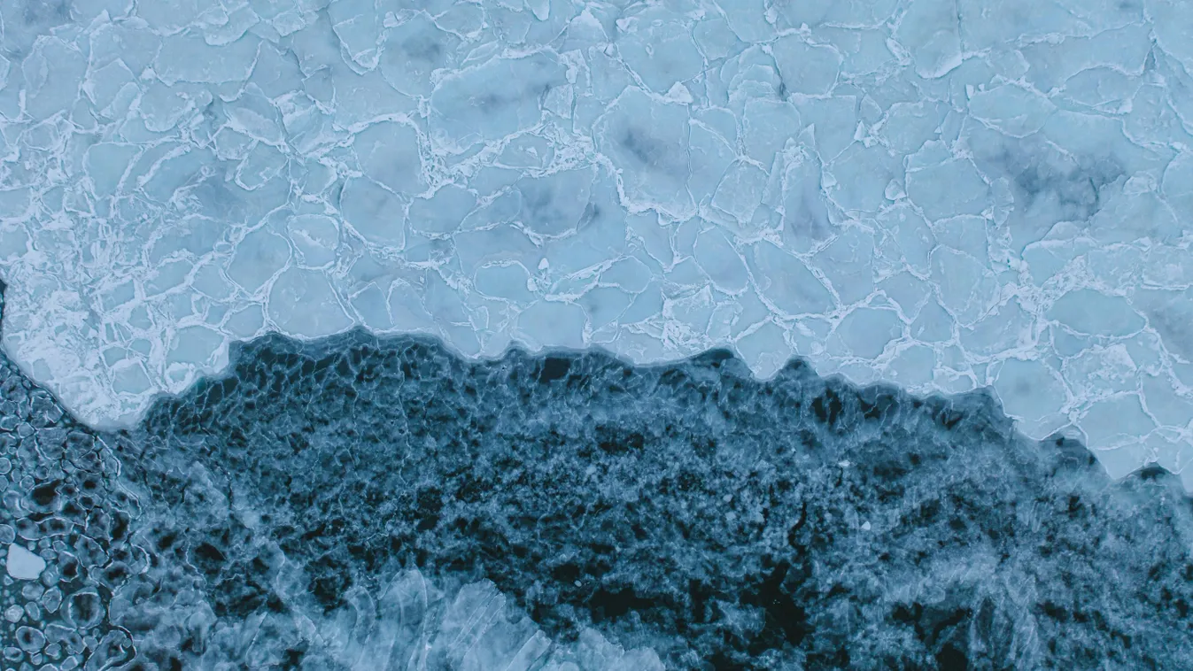 Jég alatt találták meg a fiatalokat