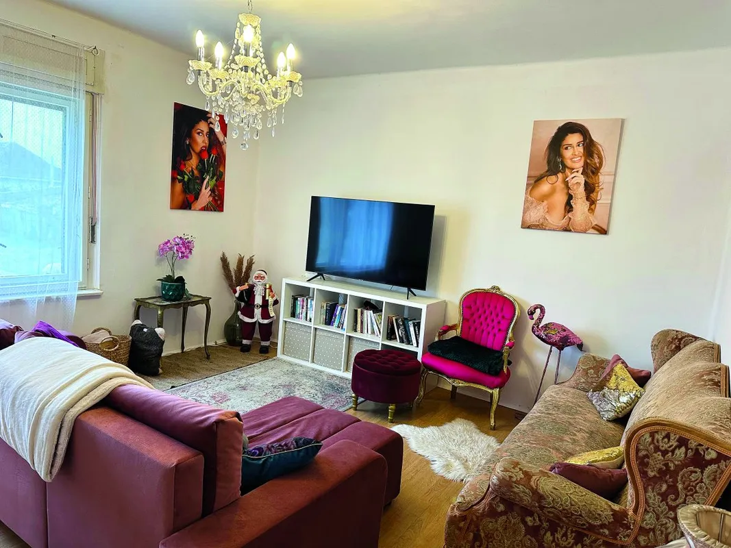 Singh Viki vallomása: nem vagyok kitartott neje senkinek!   RIPOST
