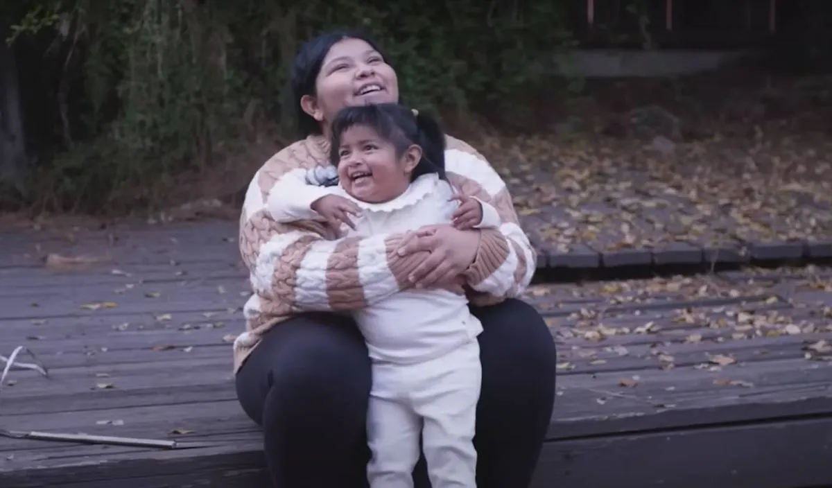 Nicole és kislánya, Mina, YouTube, Love Don't Judge