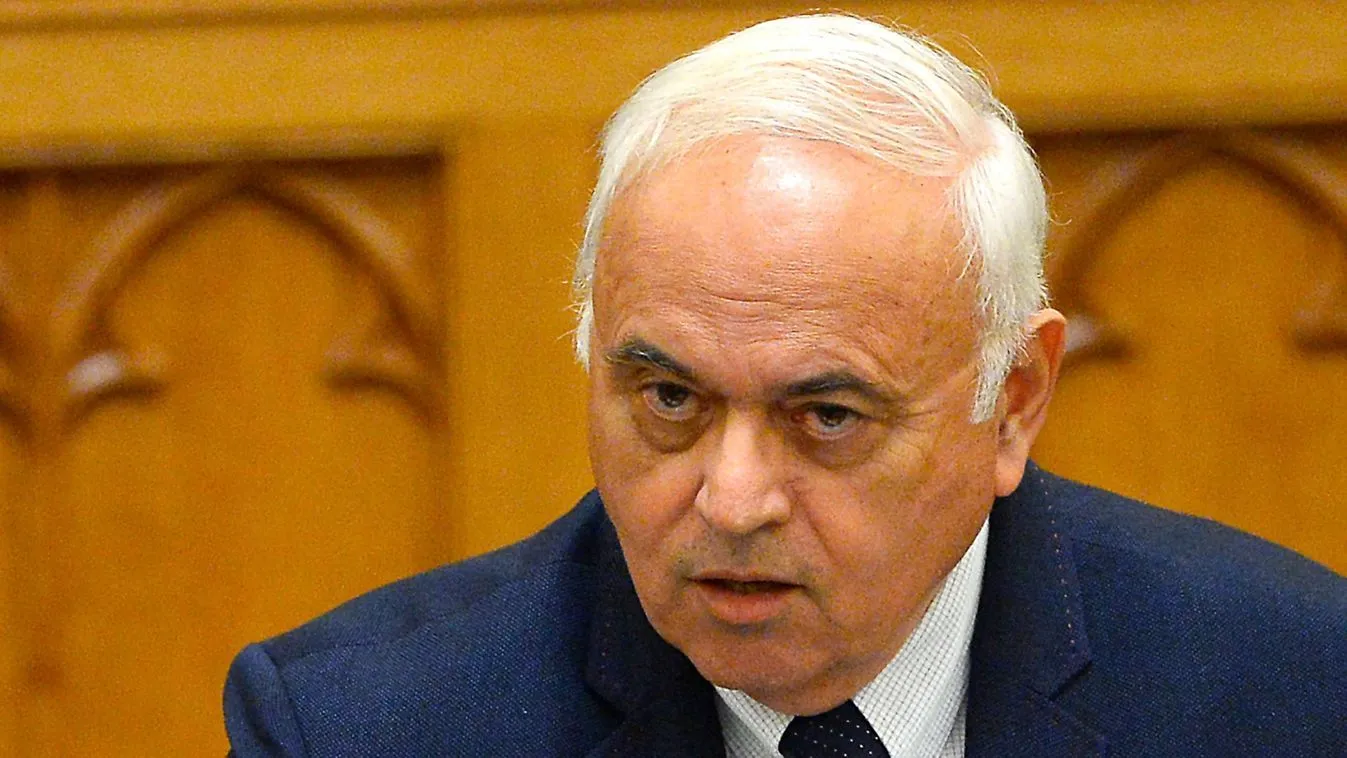 Újbuda gyurcsányista polgármestere Lexust vett a Camry helyett