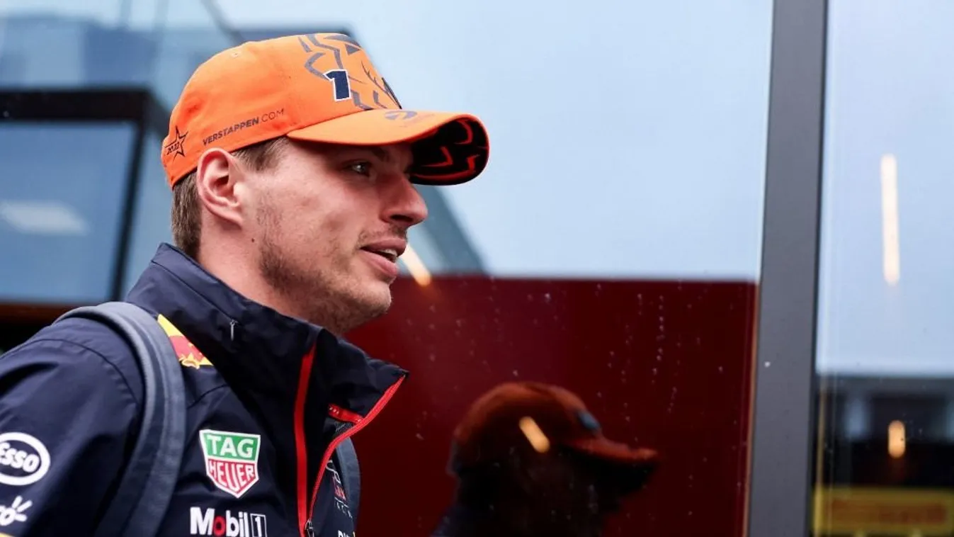 A Forma–1-es főnök nem kertelt, Verstappennek mennie kell