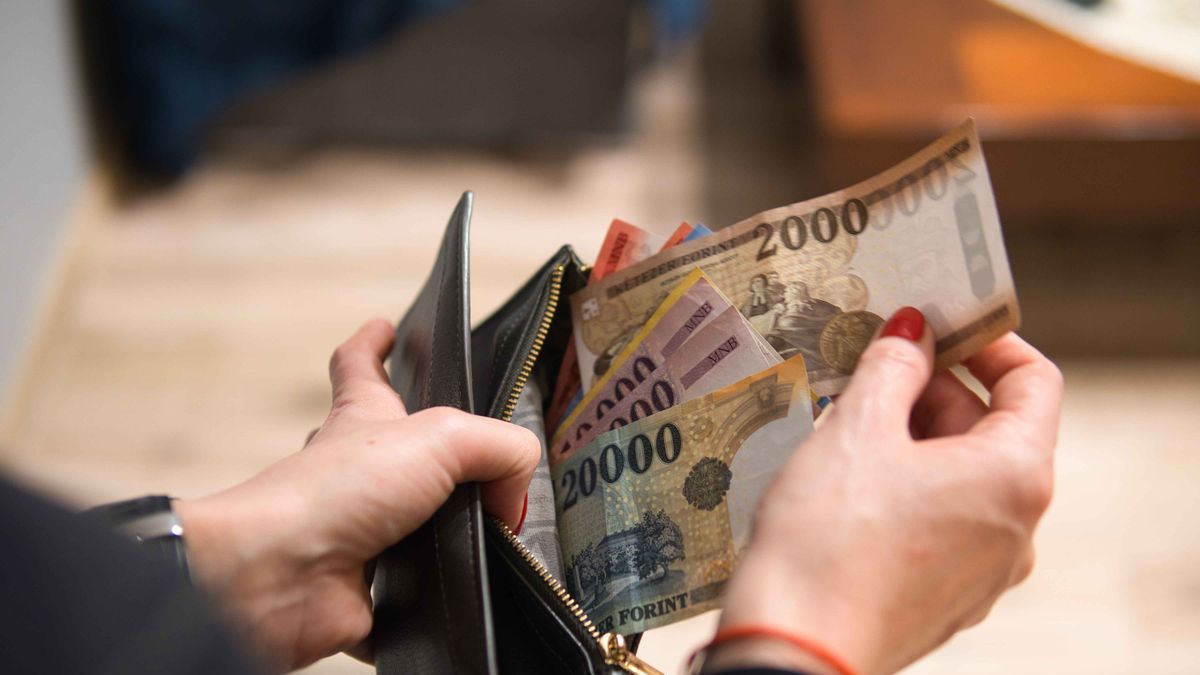 Érkezik az emelt minimálbér és szakmunkás minimálbér