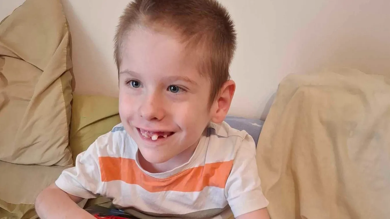 "Nagyon féltünk tőle" – műtét vár SMA Tomikára