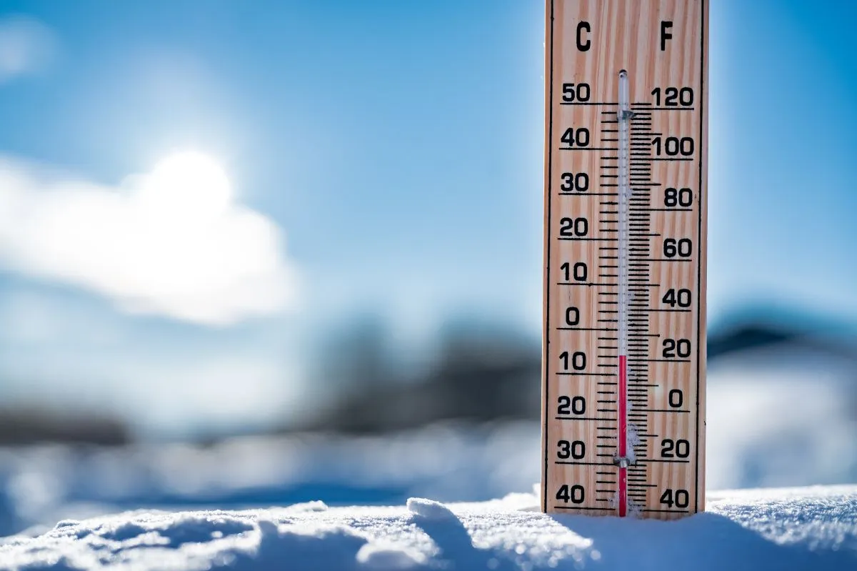 Télen könnyebb a hűtő takarítás.