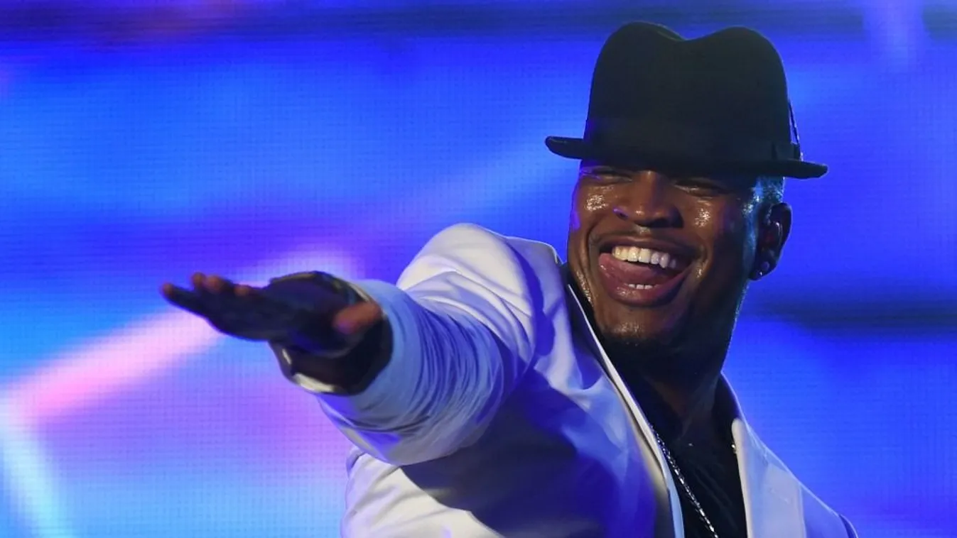 Több barátnője is van, nem fél beszélni róla az énekes