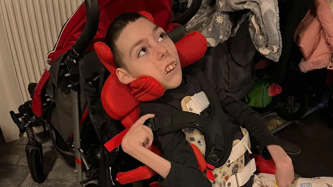 Állítógépes Levi újabb eszközt szemelt ki édesanyjával