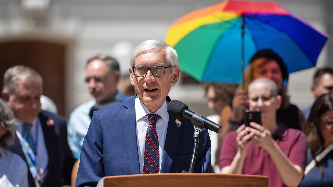 Az „anya” szót „megtermékenyített személyre” cserélnék