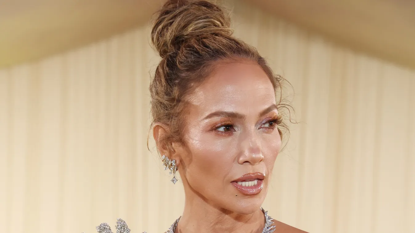 Rajongói szeme láttára sírta el magát Jennifer Lopez