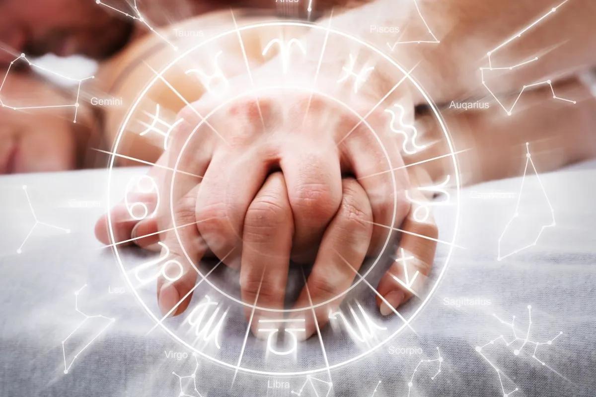 Szeretők Couple,Sex,Foreplay,In,Bed.,Astrology,And,Zodiac,Horoscope,Chart