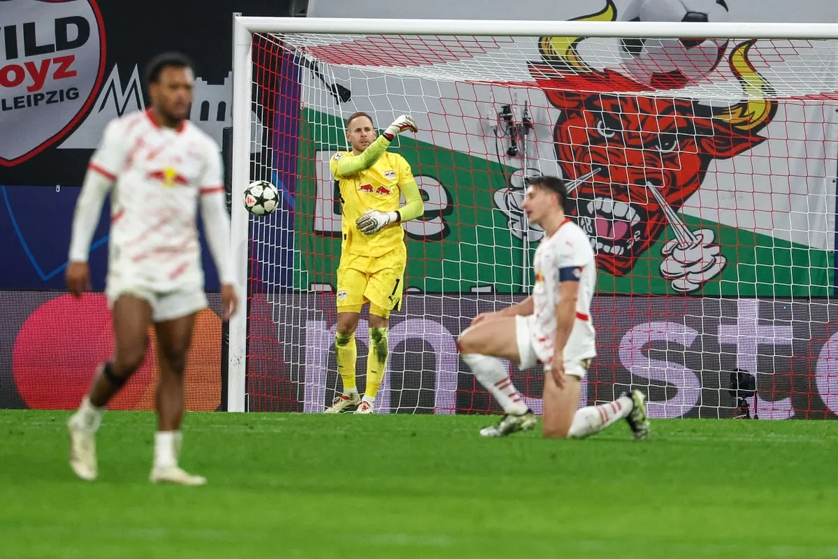 Jellemző kép: Orbán (jobbra) féltérden, Gulácsiéknak idén nem megy a játék