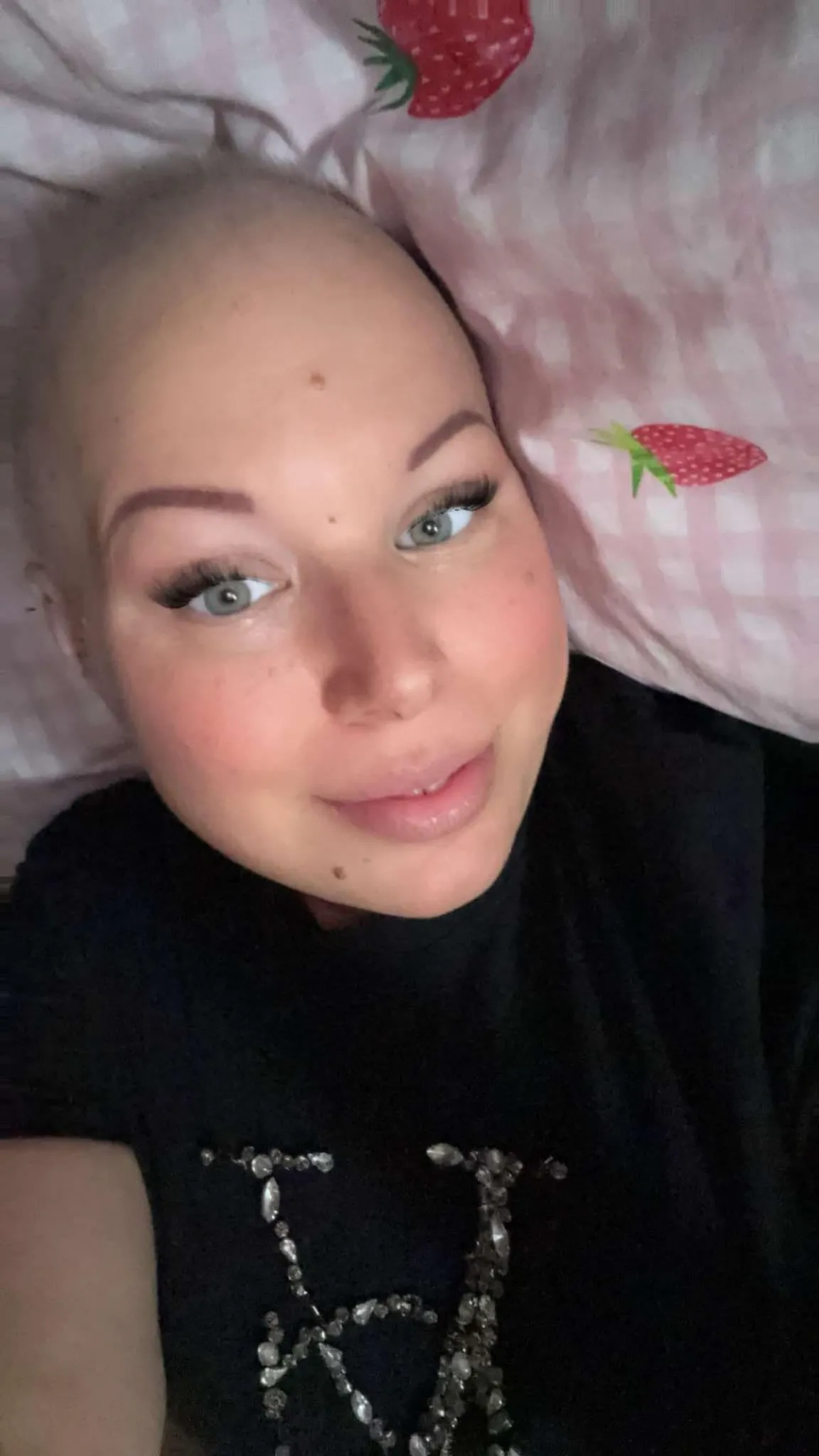 Öt hónap, 10 kemoterápia és rengeteg rosszalló komment után végül ő győzött. Jolán igazi ráktúlélő!