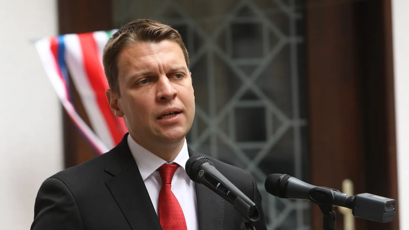 Menczer: Brüsszel Péter idegei felmondták a szolgálatot!
