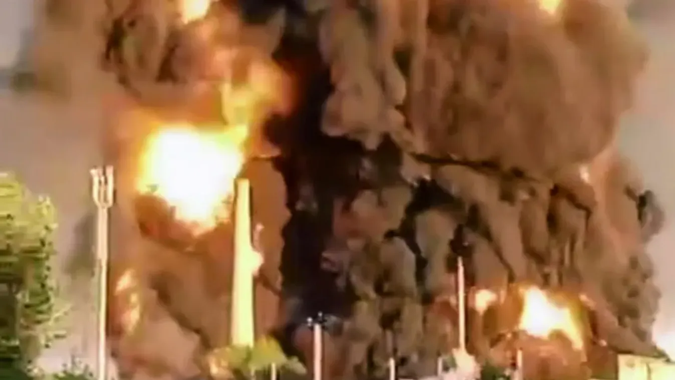 Az ukránok súlyos csapást mértek egy orosz olajfinomítóra