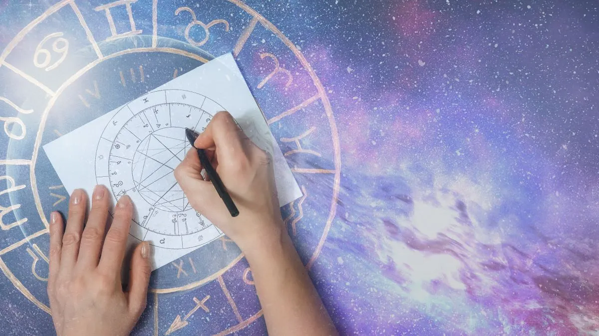 Astrology.,Astrologer,Calculates,Natal,Chart,And,Makes,A,Forecast,Of