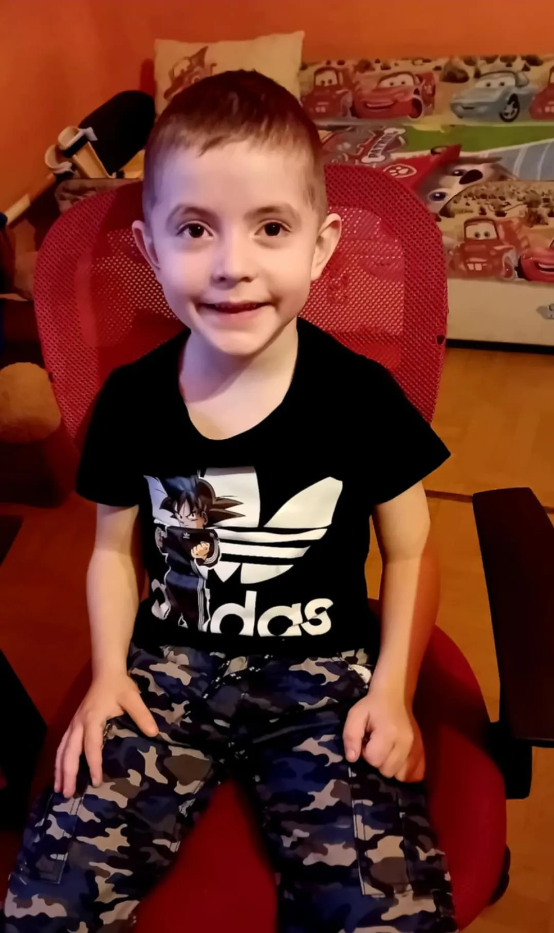 A Duchenne-szindrómában szenvedő Dányi Tomika szülei versenyt futtnak az idővel