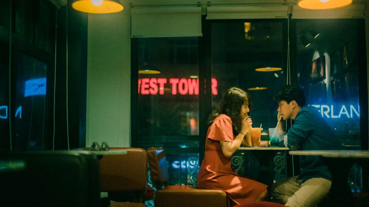 Megérkezett a segítség a kétségbeesett társkeresőknek.