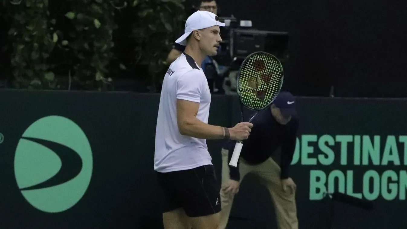 Fotelhuszároknak üzent Fucsovics edzője