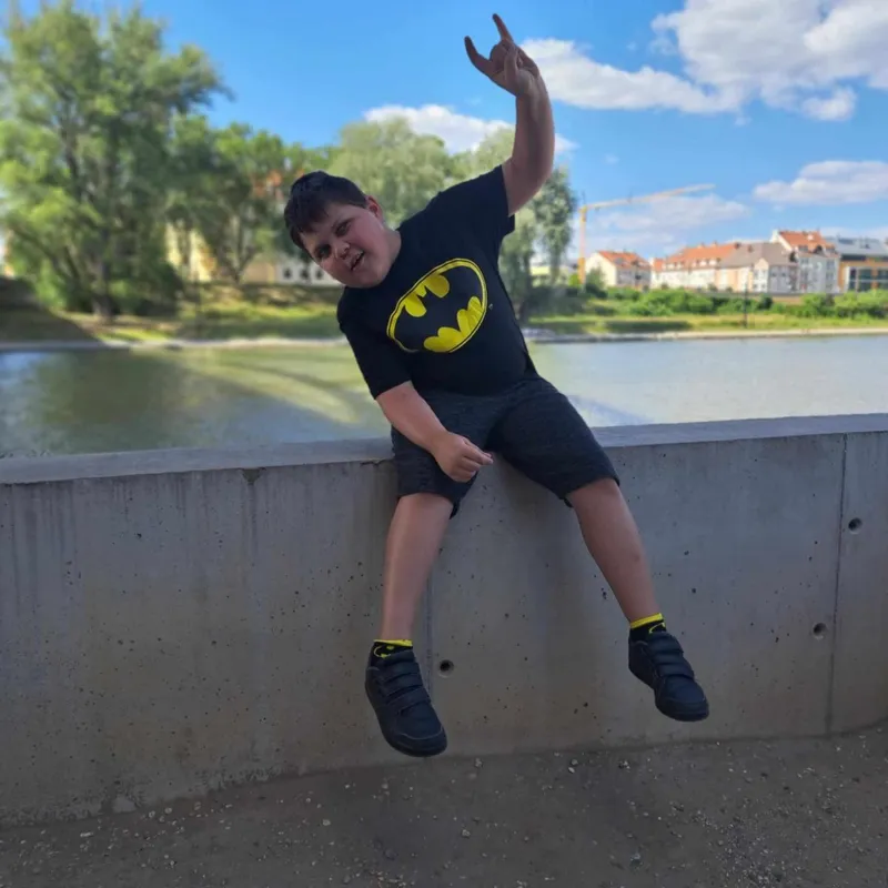 Benett gyógyulásáért gyűjtenek