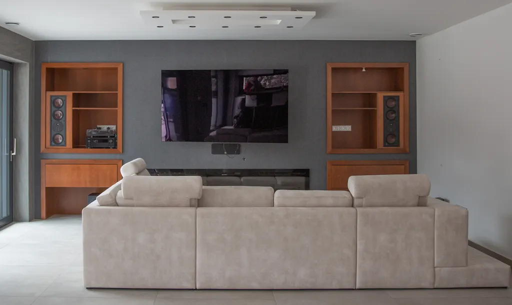 Minden igényt kielégítő moziszoba (Fotó: Ripost)