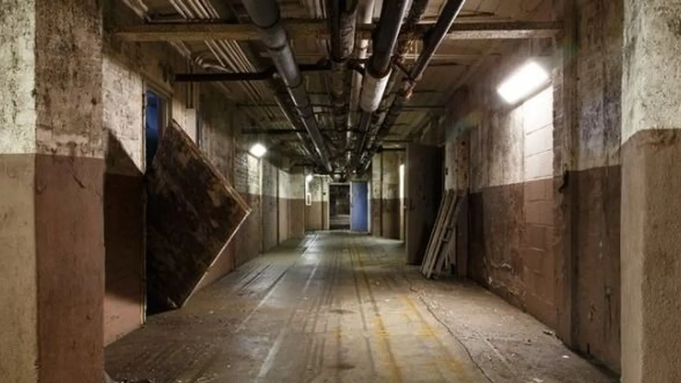 Eltűntek a betegek, nincs élet az omladozó klinikán-Fotók