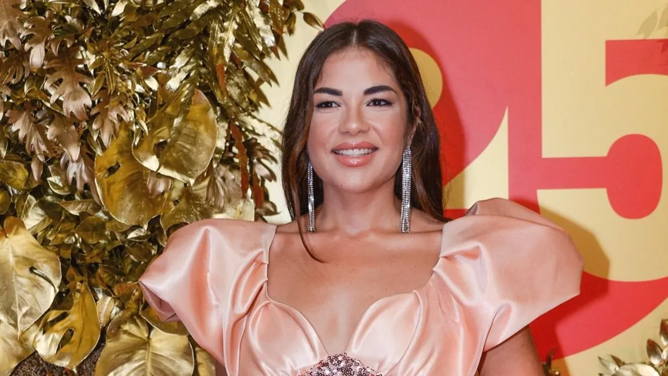 Felrobbantotta a netet Gáspár Evelin bikinis fotója