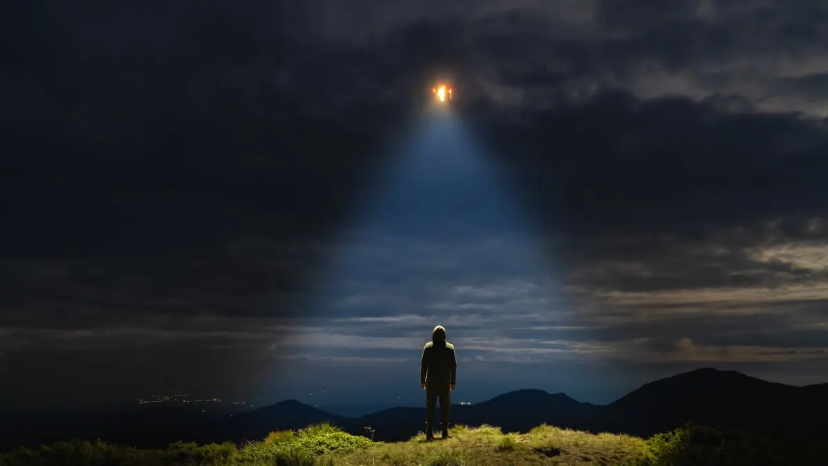 Dávid szerint egy ufó jelent meg neki és a szerelmének. 