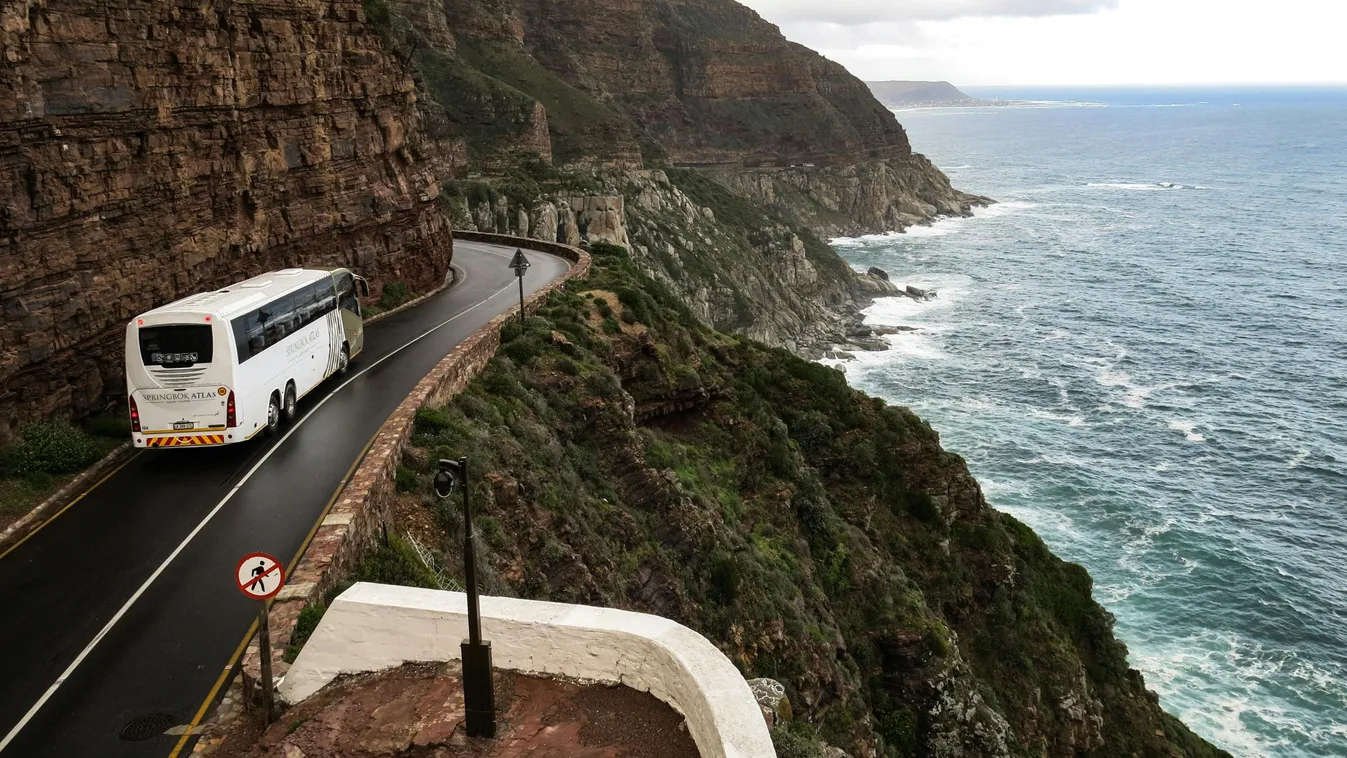 Lezuhant egy busz Közép-Amerikában