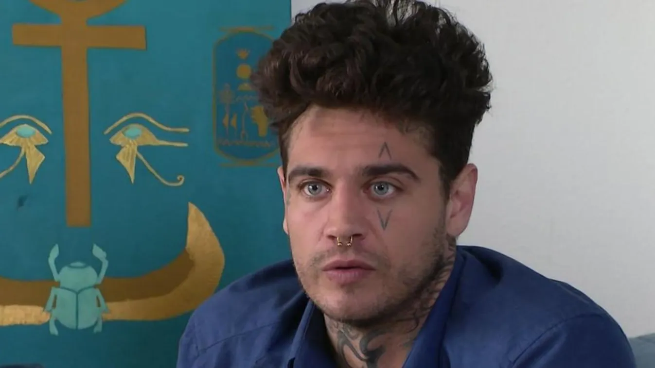 Mandula Ádám állítja, zenésztársa megverte őt