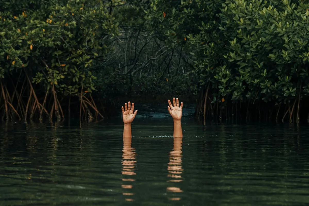 fulladás folyó víz