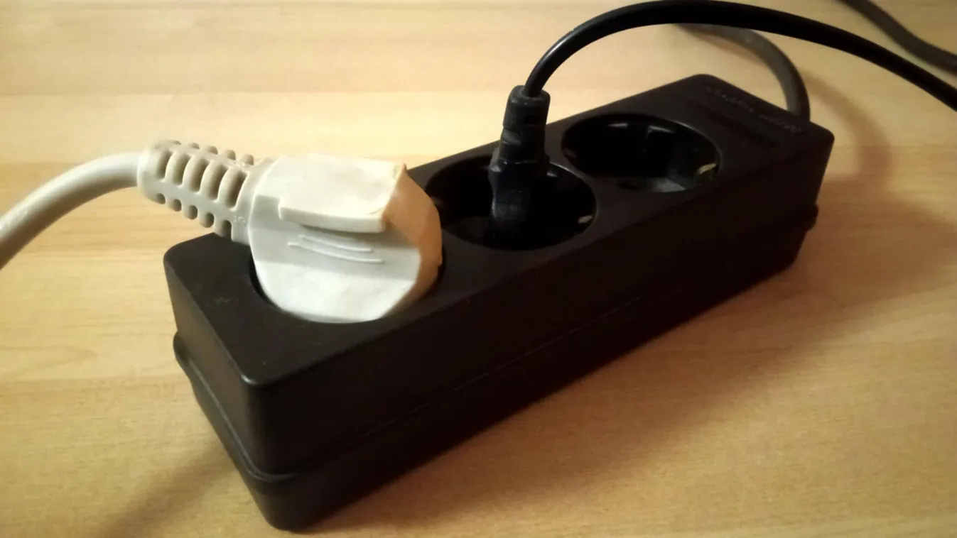 Tűzveszély: 10 dolog, amit soha ne dugj a hosszabbítóba!